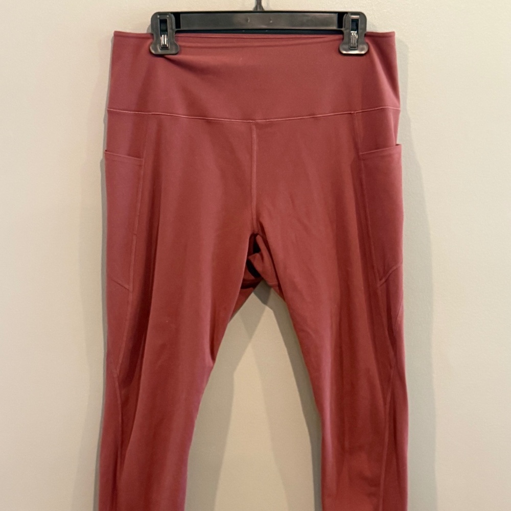 *GENTLY WORN* Women's Size XL Uniqulo AIRism Soft Leggings